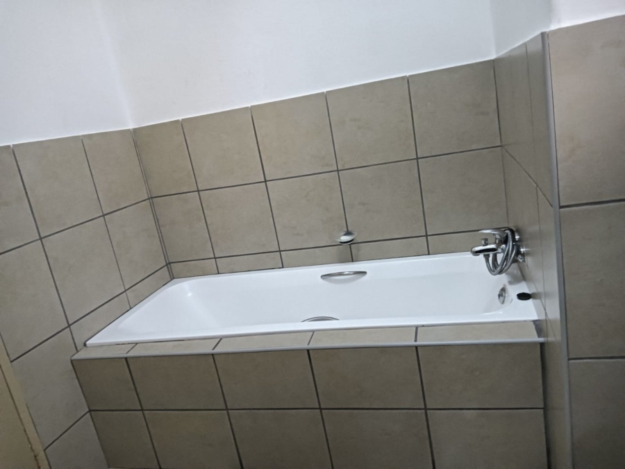 2 Bedroom Property for Sale in Vanderbijlpark CE 1 Gauteng