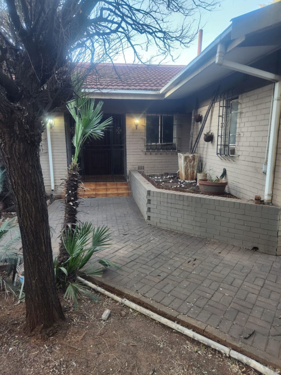 3 Bedroom Property for Sale in Vanderbijlpark SW 5 Gauteng