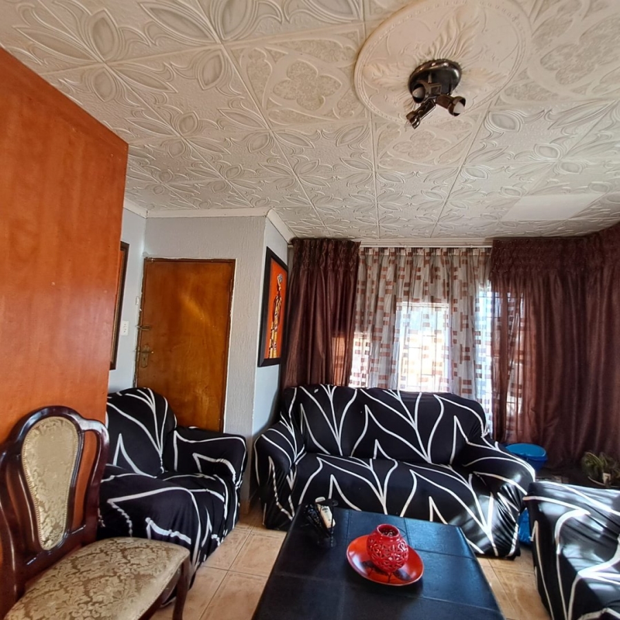 2 Bedroom Property for Sale in The Orchards Gauteng