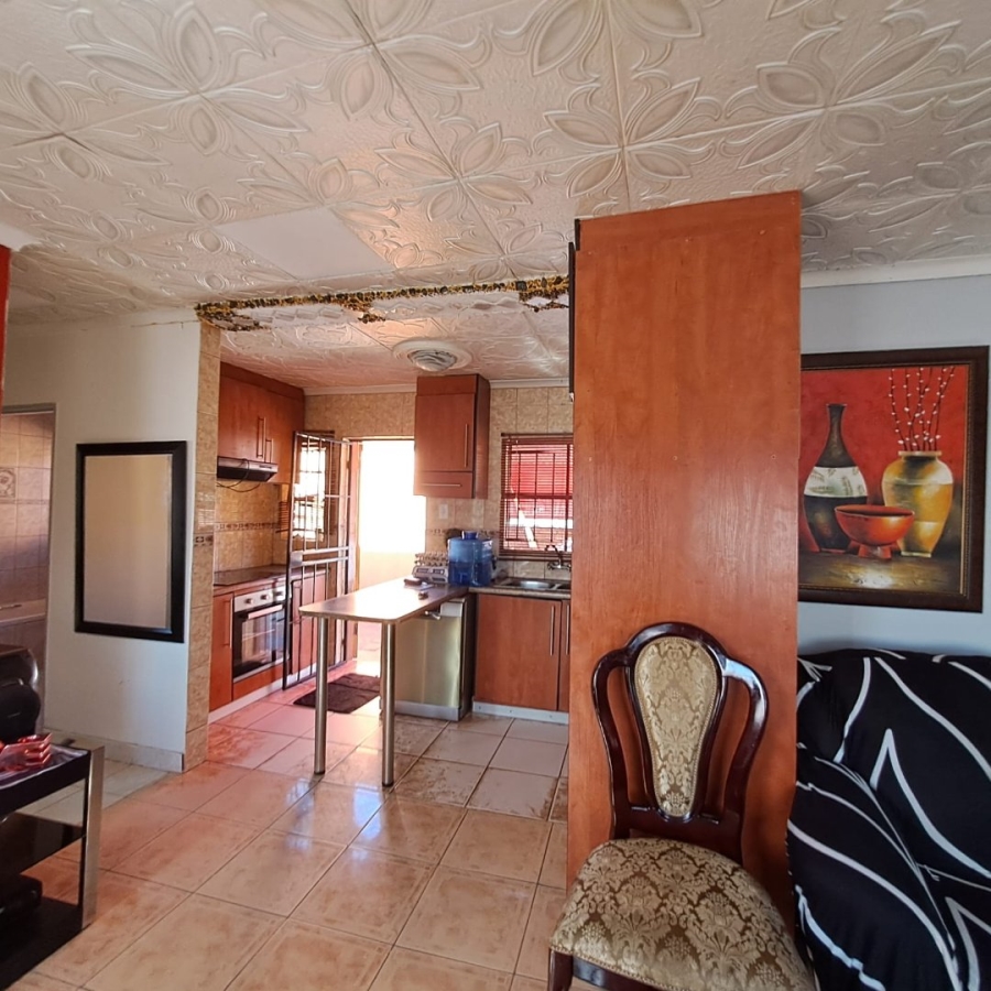 2 Bedroom Property for Sale in The Orchards Gauteng