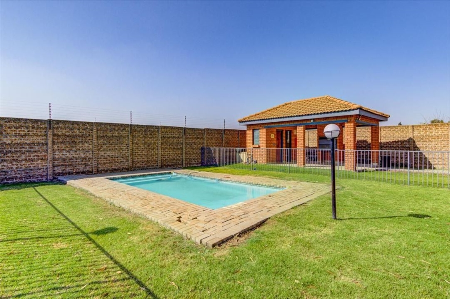 2 Bedroom Property for Sale in Rynfield Gauteng