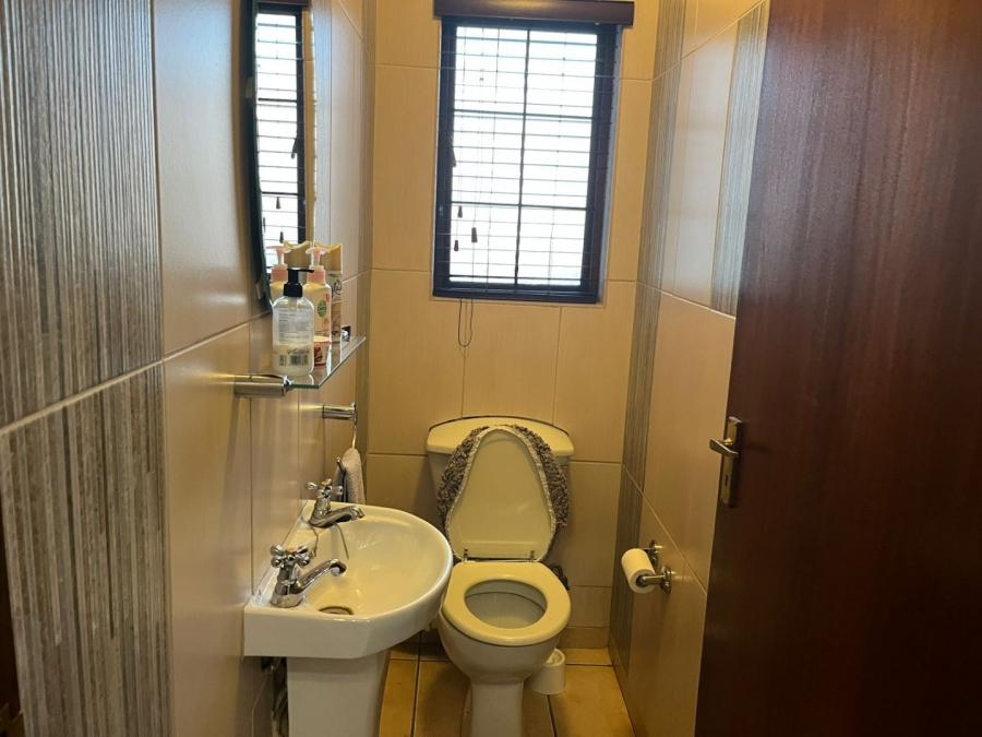 4 Bedroom Property for Sale in Meyerspark Gauteng