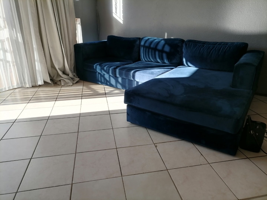 2 Bedroom Property for Sale in Willowbrook Gauteng