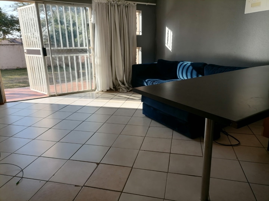 2 Bedroom Property for Sale in Willowbrook Gauteng