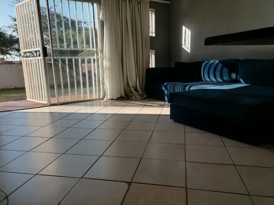 2 Bedroom Property for Sale in Willowbrook Gauteng