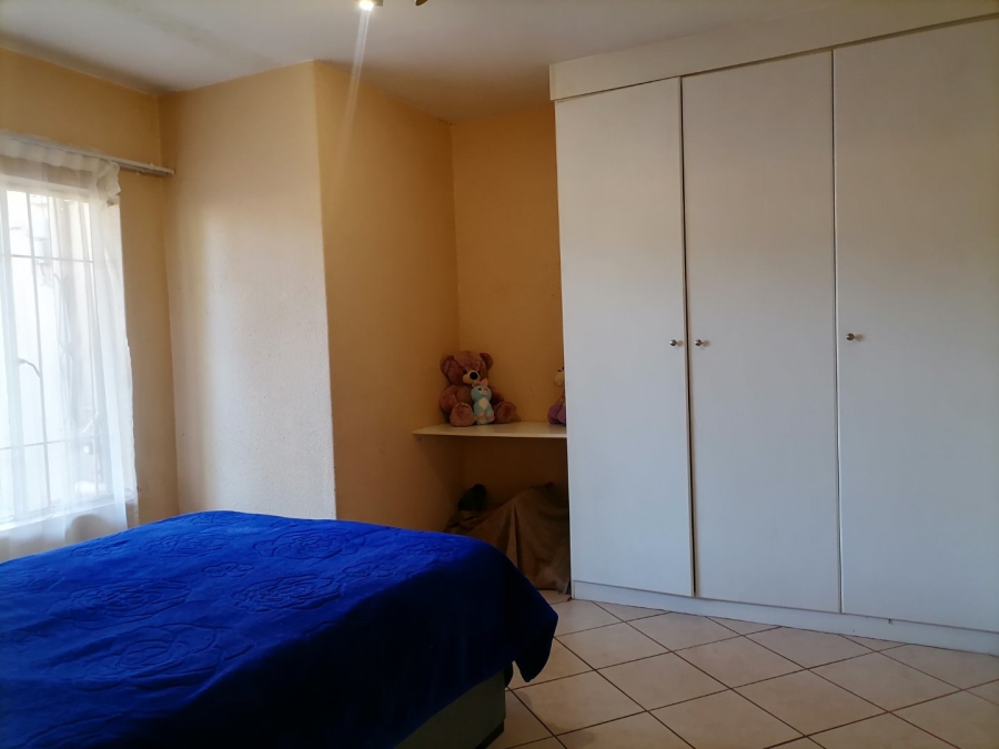 2 Bedroom Property for Sale in Willowbrook Gauteng