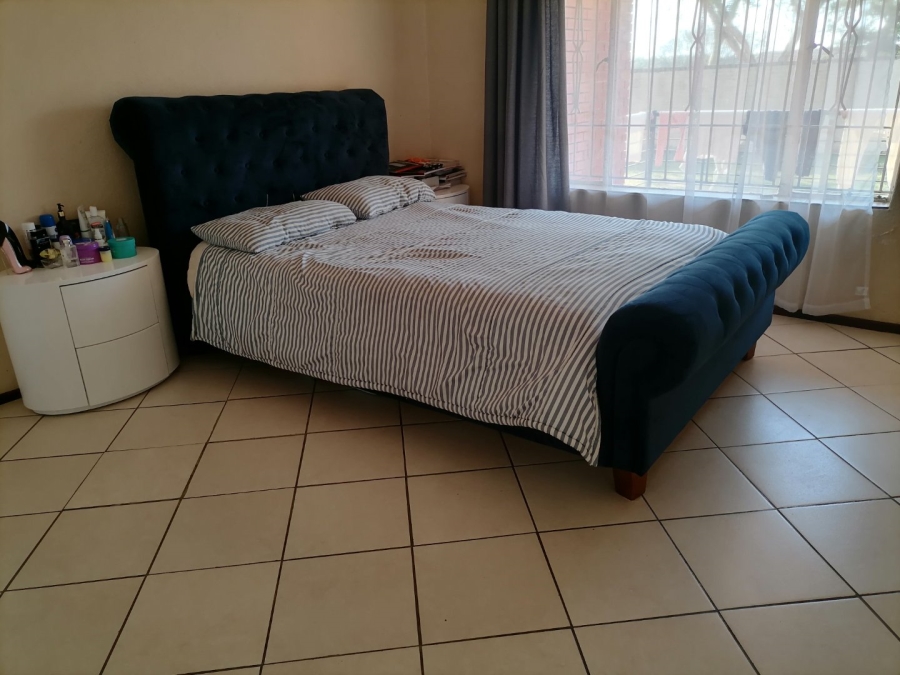 2 Bedroom Property for Sale in Willowbrook Gauteng