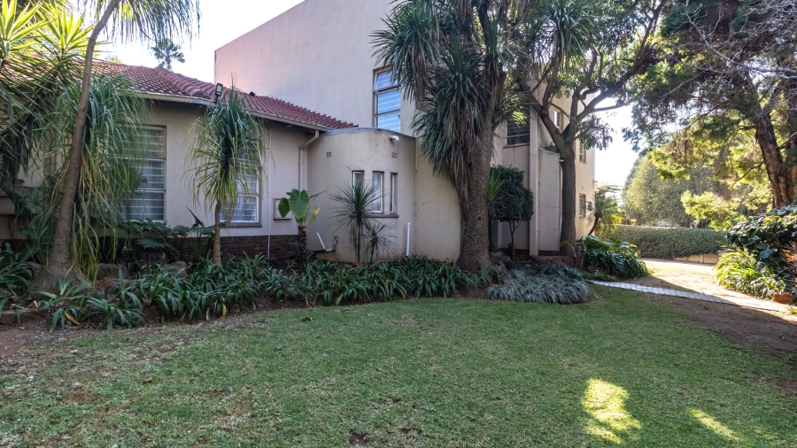 5 Bedroom Property for Sale in Van Riebeeck Park Gauteng