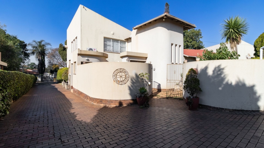 5 Bedroom Property for Sale in Van Riebeeck Park Gauteng