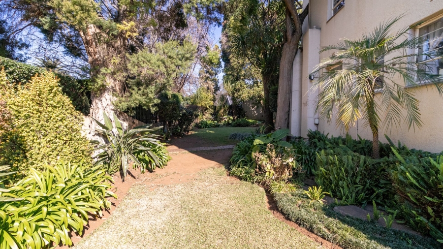 5 Bedroom Property for Sale in Van Riebeeck Park Gauteng