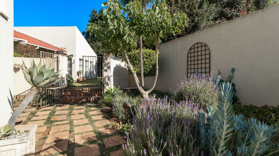 5 Bedroom Property for Sale in Van Riebeeck Park Gauteng