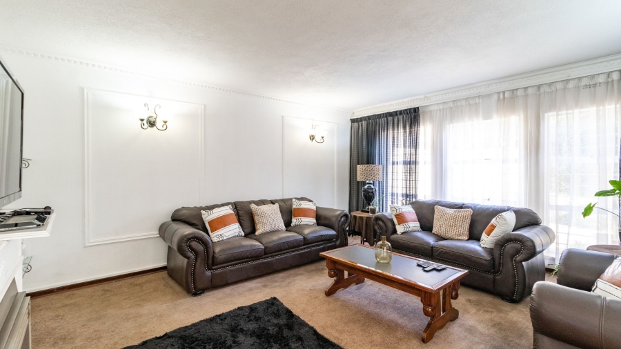 5 Bedroom Property for Sale in Van Riebeeck Park Gauteng