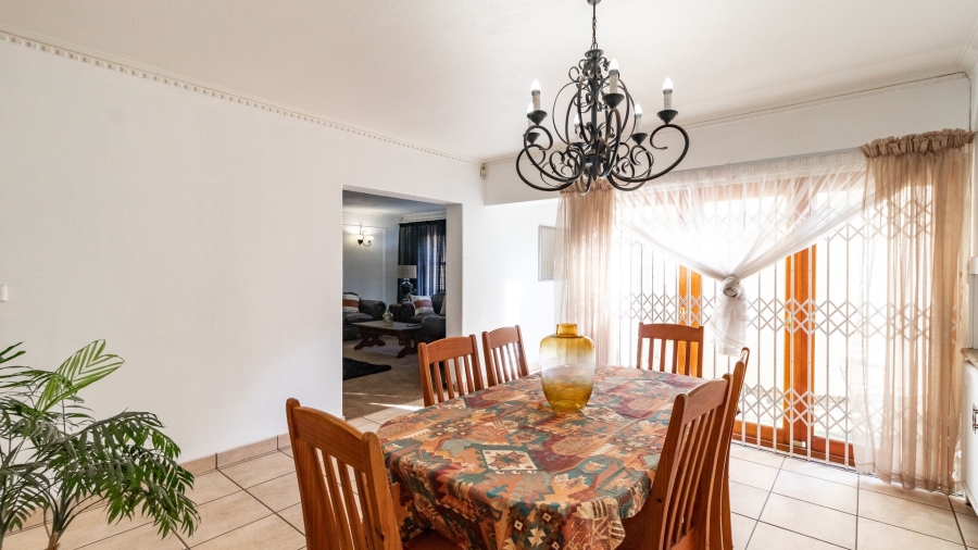 5 Bedroom Property for Sale in Van Riebeeck Park Gauteng