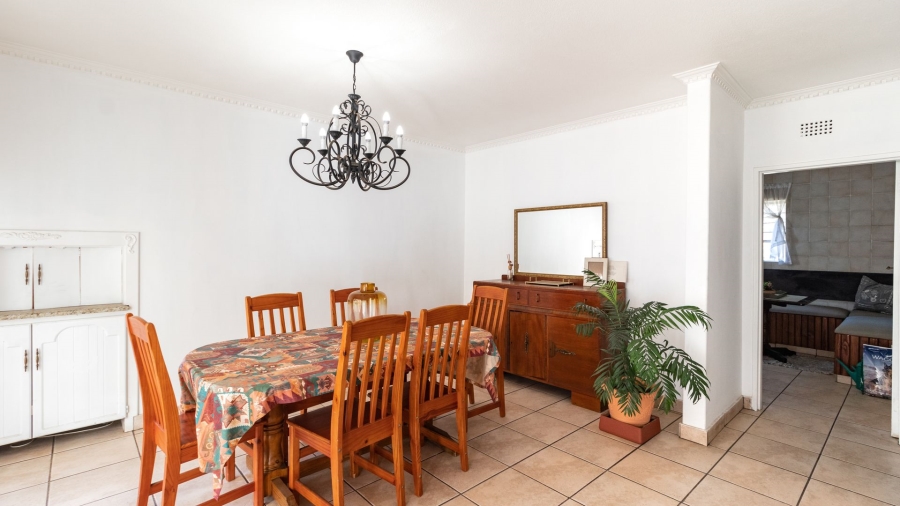 5 Bedroom Property for Sale in Van Riebeeck Park Gauteng