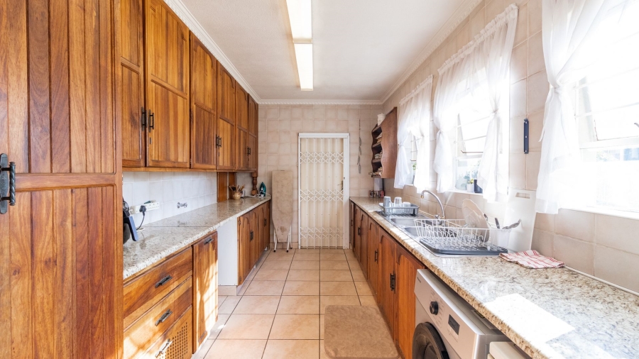 5 Bedroom Property for Sale in Van Riebeeck Park Gauteng