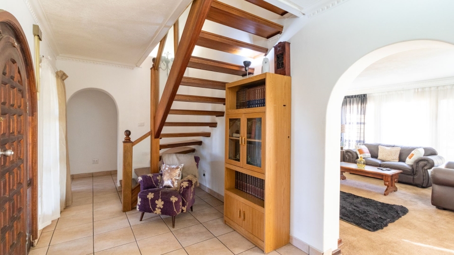 5 Bedroom Property for Sale in Van Riebeeck Park Gauteng