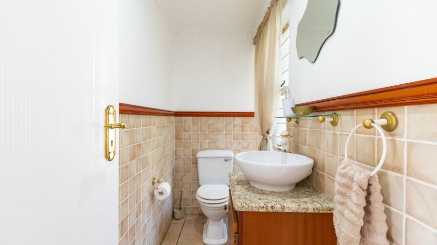 5 Bedroom Property for Sale in Van Riebeeck Park Gauteng