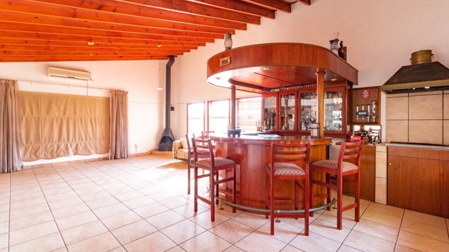 5 Bedroom Property for Sale in Van Riebeeck Park Gauteng