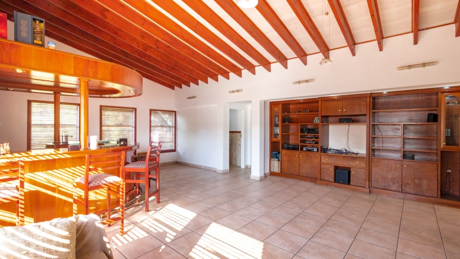 5 Bedroom Property for Sale in Van Riebeeck Park Gauteng