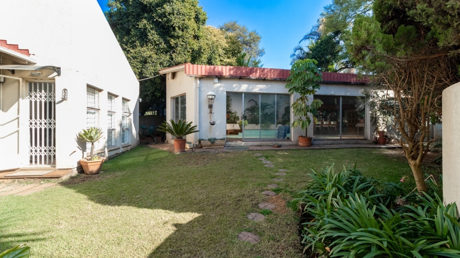 5 Bedroom Property for Sale in Van Riebeeck Park Gauteng