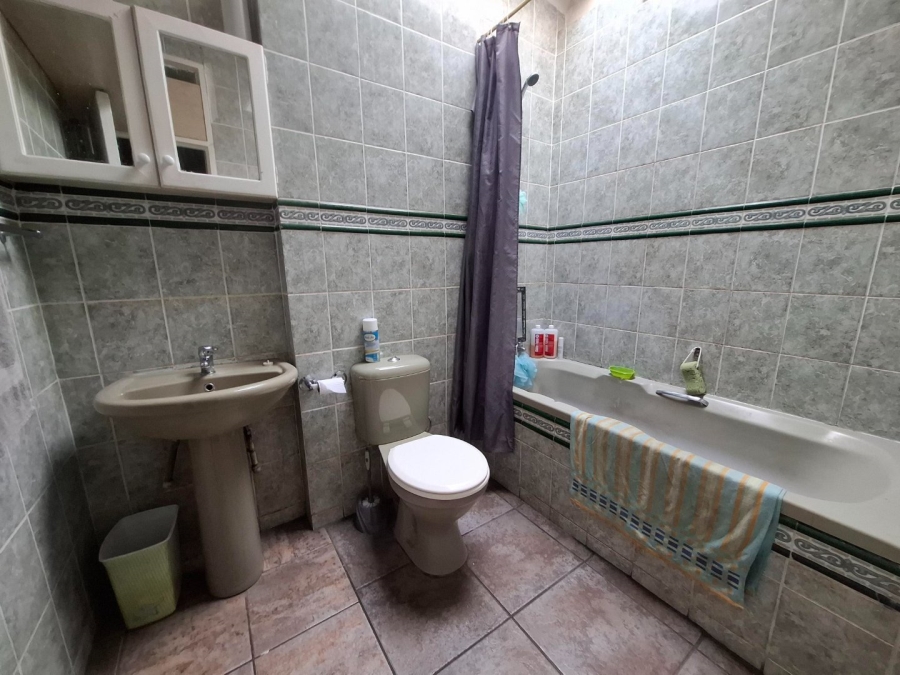 3 Bedroom Property for Sale in Kilner Park Gauteng