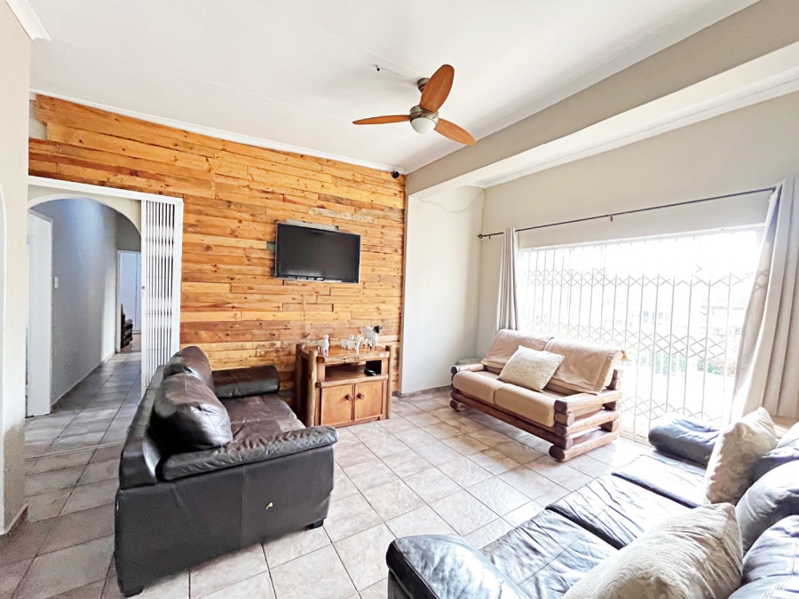 3 Bedroom Property for Sale in Wierda Park Gauteng