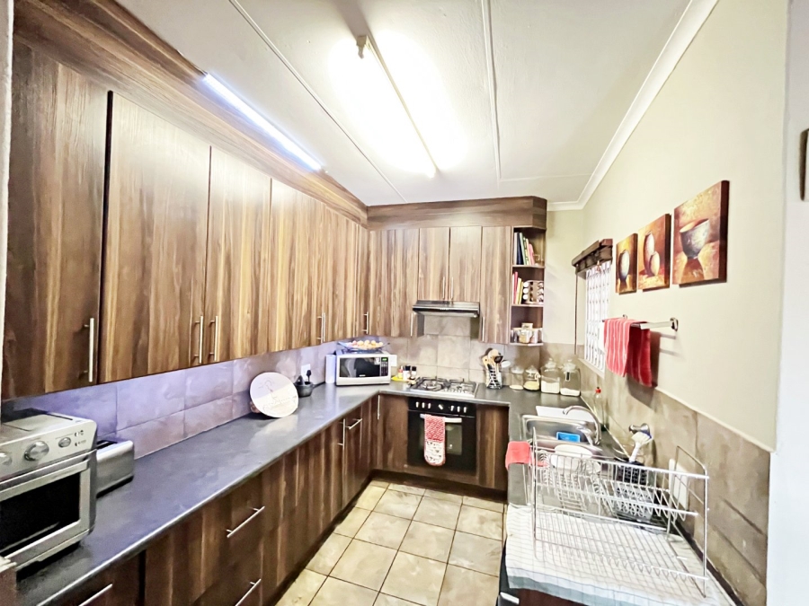 3 Bedroom Property for Sale in Wierda Park Gauteng