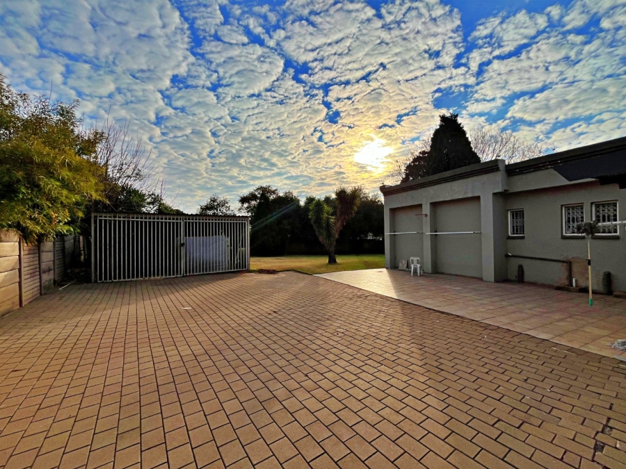 3 Bedroom Property for Sale in Wierda Park Gauteng