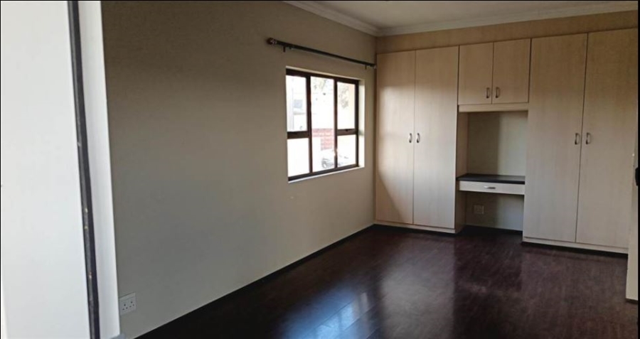 3 Bedroom Property for Sale in Glen Erasmia Gauteng
