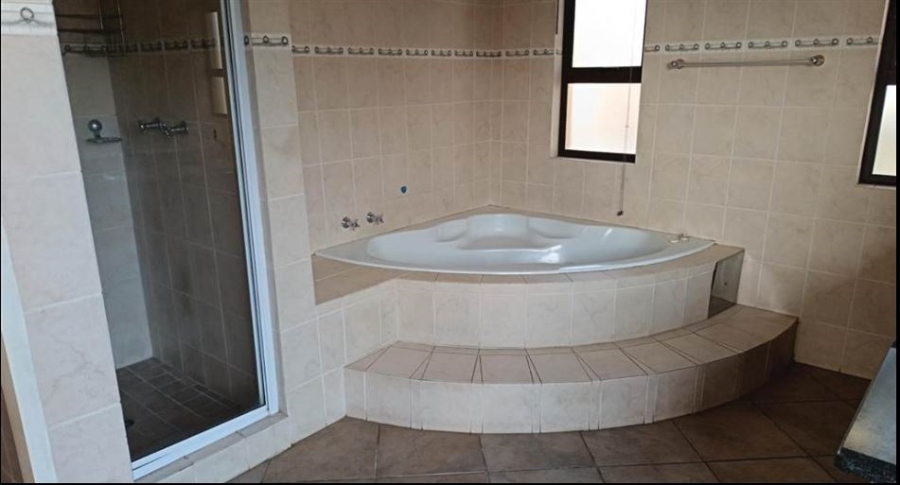 3 Bedroom Property for Sale in Glen Erasmia Gauteng