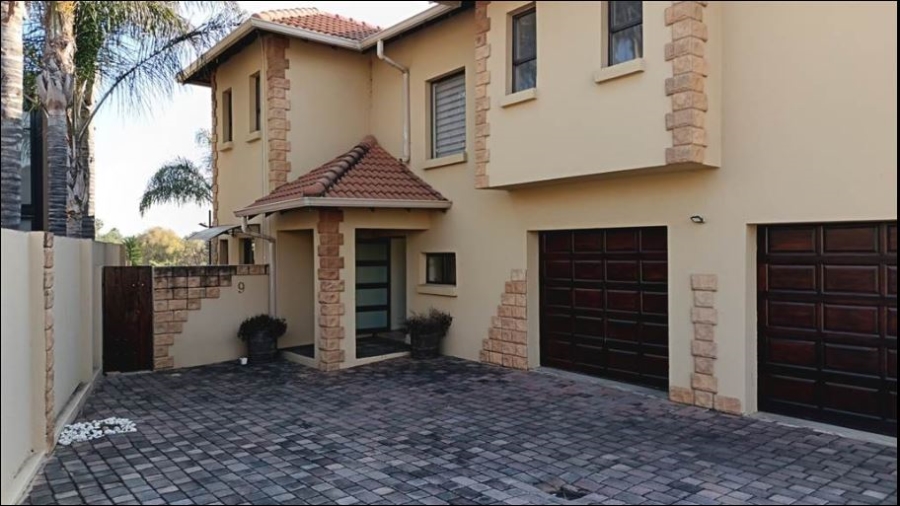 3 Bedroom Property for Sale in Glen Erasmia Gauteng