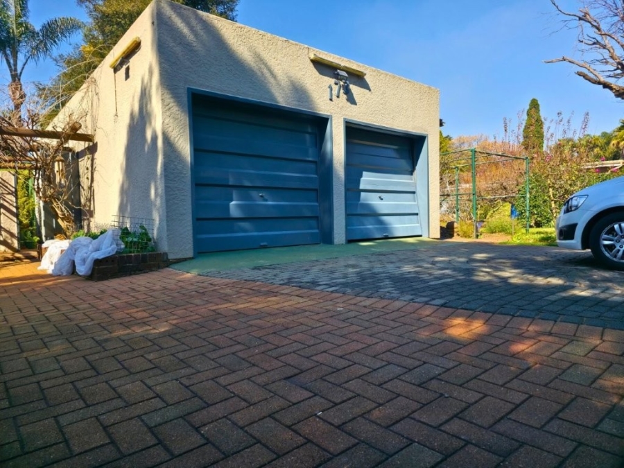 3 Bedroom Property for Sale in Birchleigh Gauteng