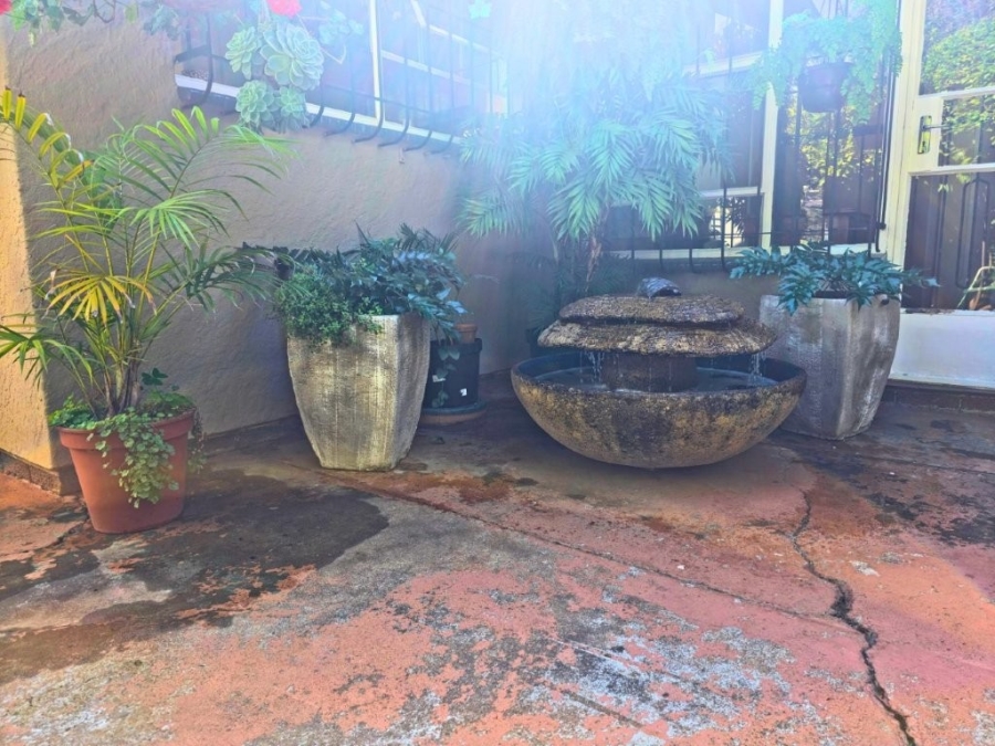 3 Bedroom Property for Sale in Birchleigh Gauteng