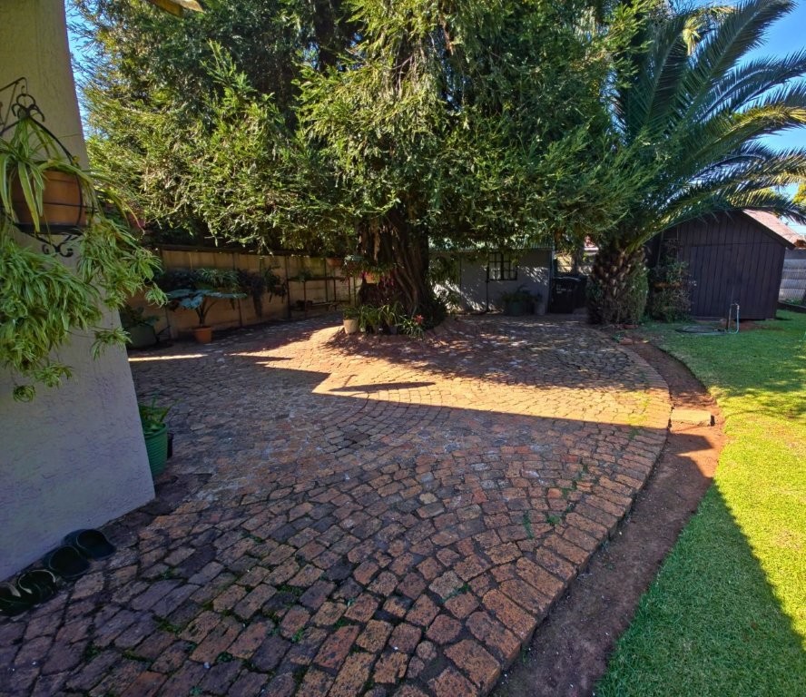 3 Bedroom Property for Sale in Birchleigh Gauteng