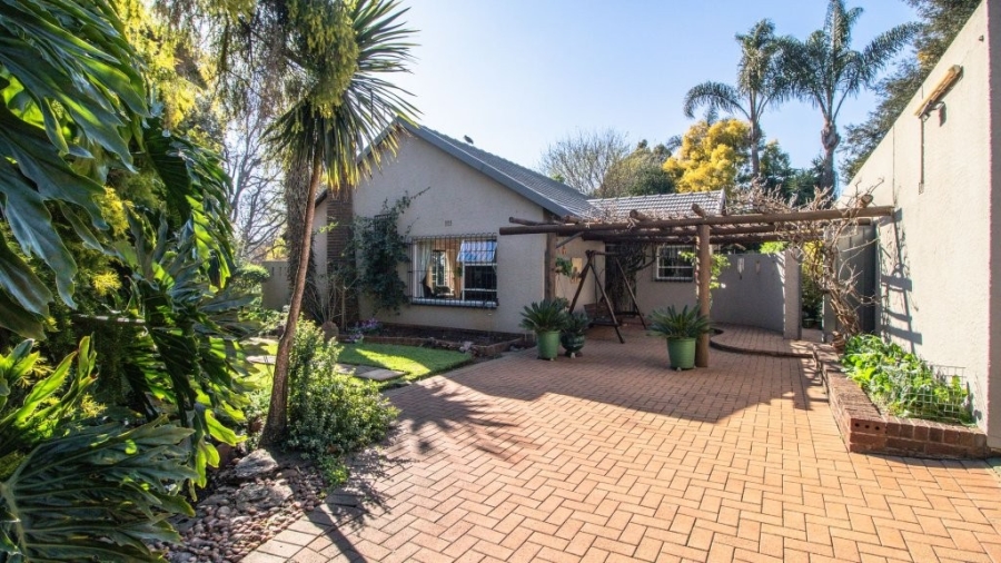 3 Bedroom Property for Sale in Birchleigh Gauteng