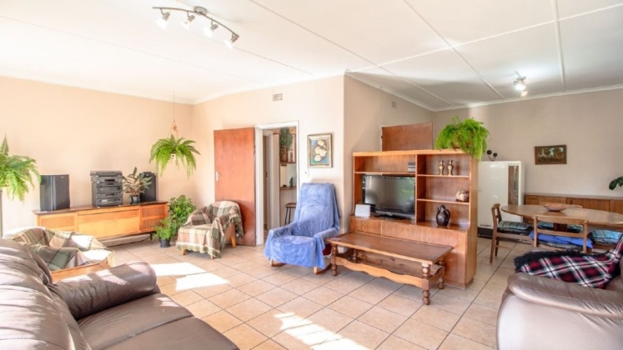 3 Bedroom Property for Sale in Birchleigh Gauteng