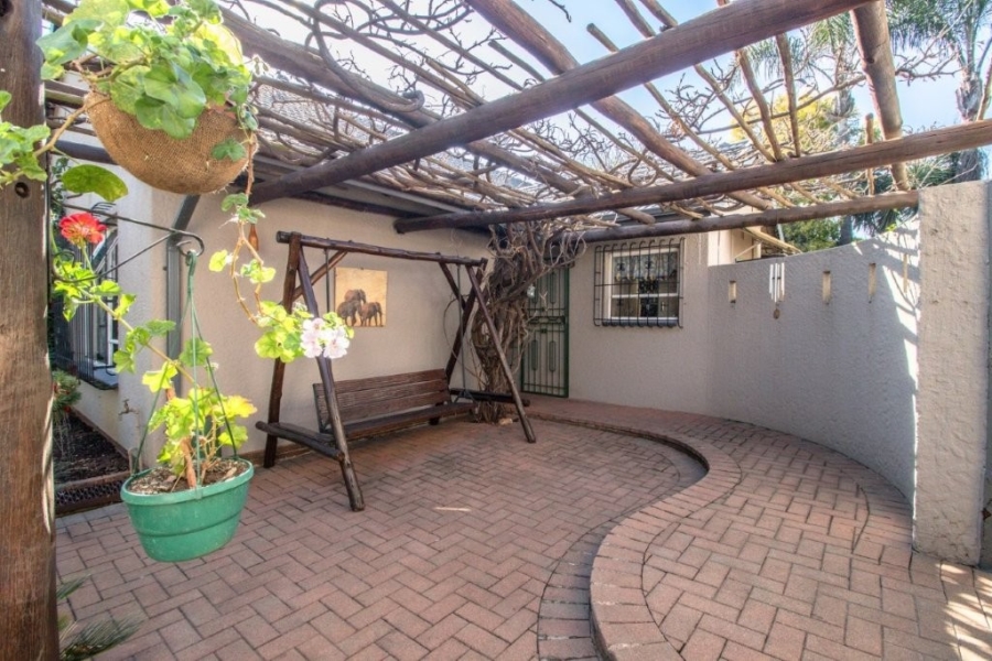 3 Bedroom Property for Sale in Birchleigh Gauteng
