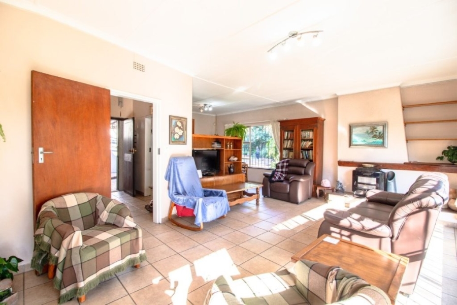 3 Bedroom Property for Sale in Birchleigh Gauteng