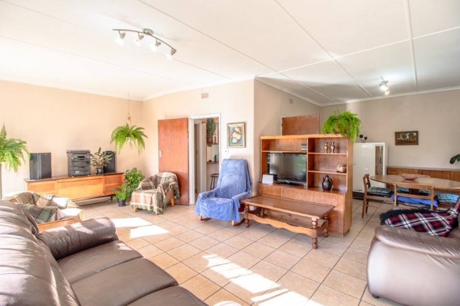 3 Bedroom Property for Sale in Birchleigh Gauteng