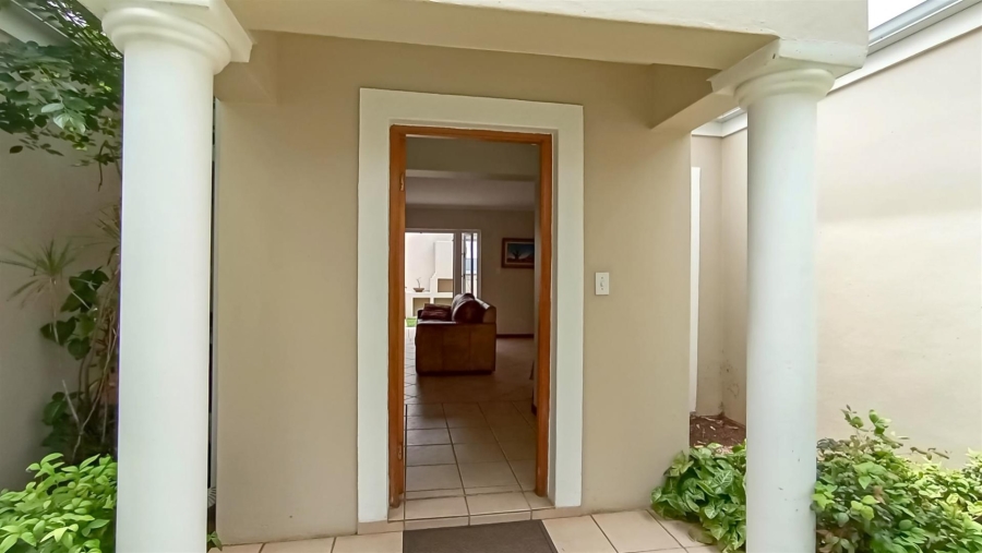 To Let 3 Bedroom Property for Rent in Silver Lakes Golf Estate Gauteng