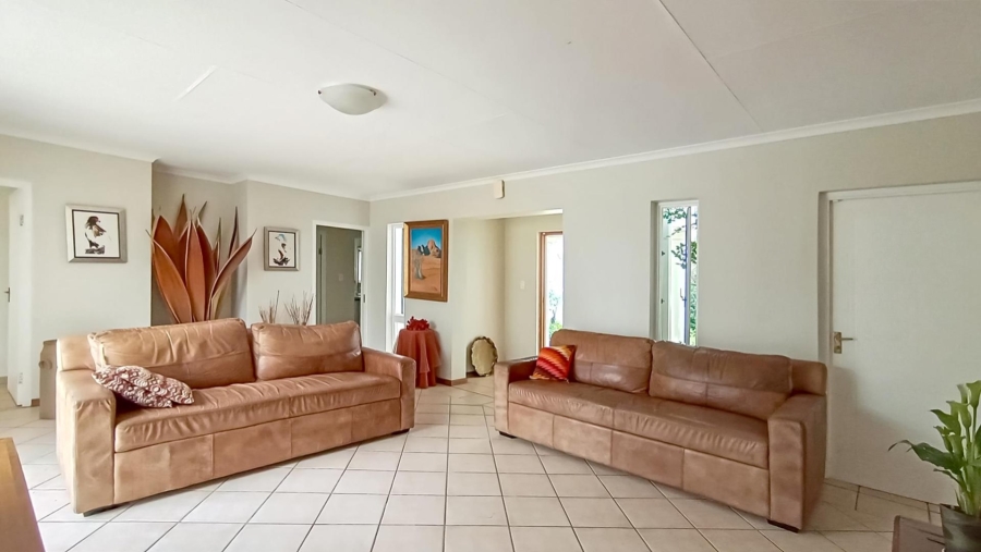 To Let 3 Bedroom Property for Rent in Silver Lakes Golf Estate Gauteng