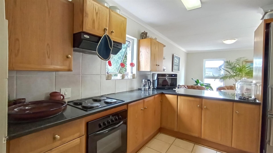 To Let 3 Bedroom Property for Rent in Silver Lakes Golf Estate Gauteng
