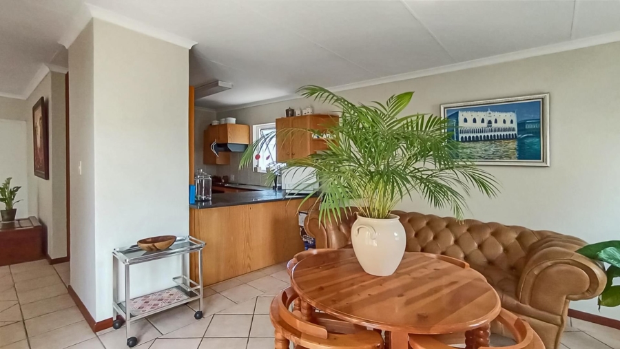 To Let 3 Bedroom Property for Rent in Silver Lakes Golf Estate Gauteng