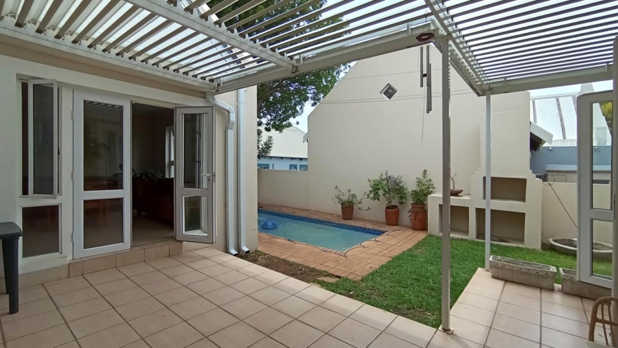To Let 3 Bedroom Property for Rent in Silver Lakes Golf Estate Gauteng