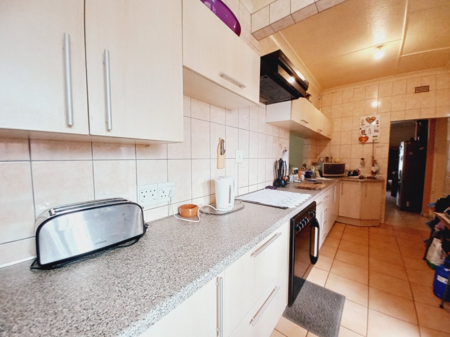 3 Bedroom Property for Sale in Symhurst Gauteng