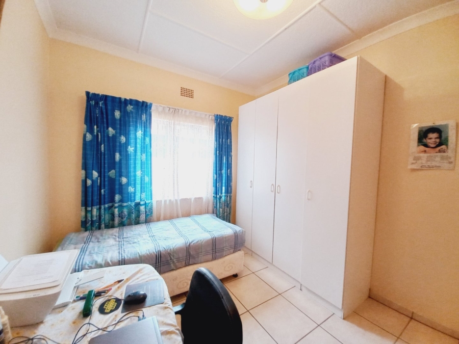 3 Bedroom Property for Sale in Symhurst Gauteng