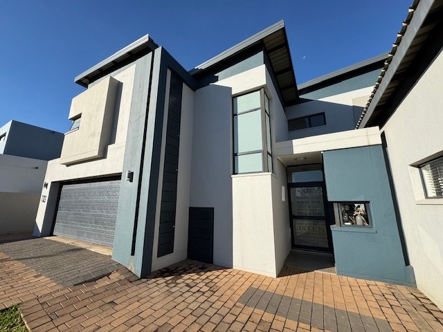 3 Bedroom Property for Sale in Midstream Meadows Gauteng