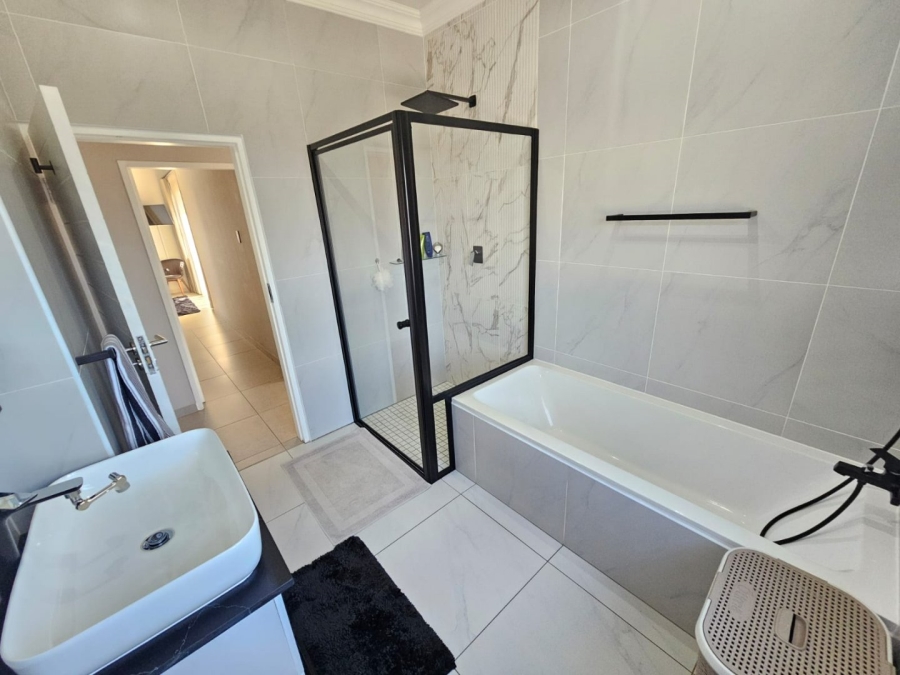 3 Bedroom Property for Sale in Raslouw Gauteng