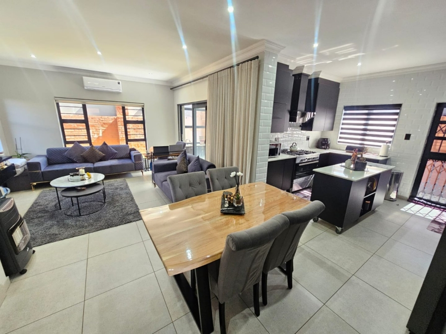 3 Bedroom Property for Sale in Raslouw Gauteng