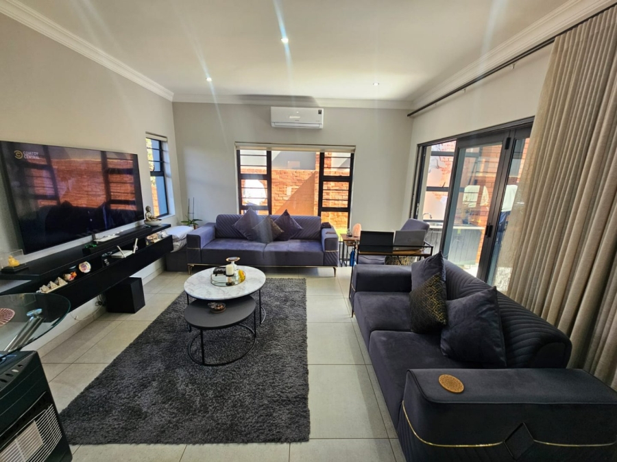 3 Bedroom Property for Sale in Raslouw Gauteng
